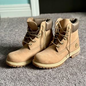Beige Metallic Women’s Timberland Boots
